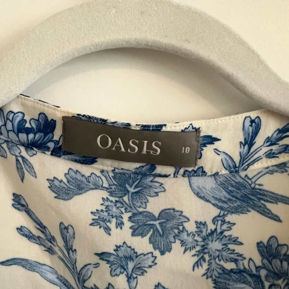 Oasis Floral Bird Print blue and white shirt - Picture 5 of 6